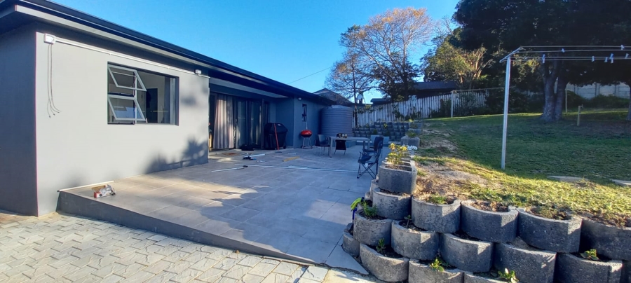 4 Bedroom Property for Sale in Knysna Central Western Cape